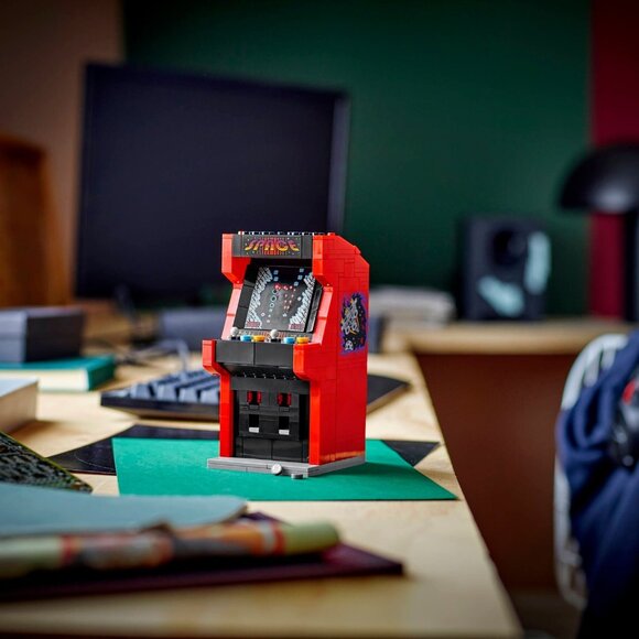 LEGO 40805 Arcade Machine NIB New Sealed in Hand - Picture 2 of 12